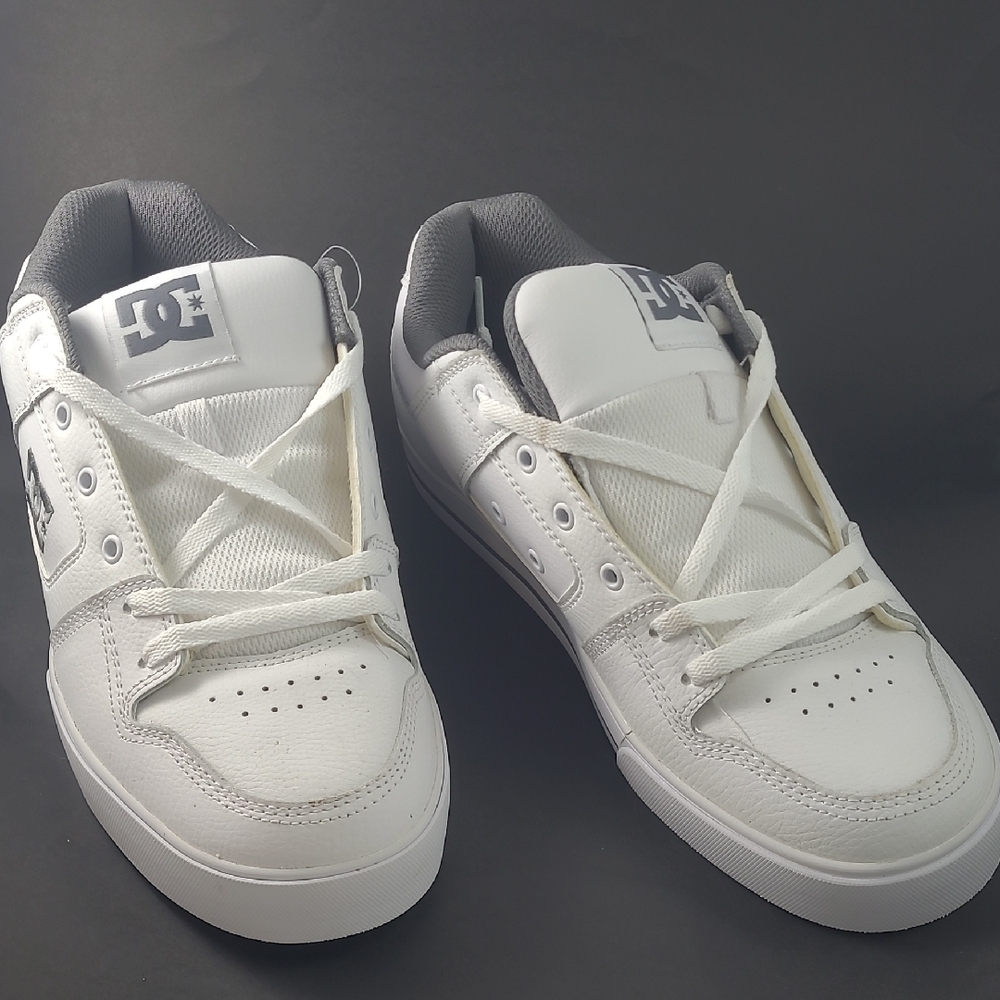 DC Men's White and Gray Sneakers NBW 12.5
